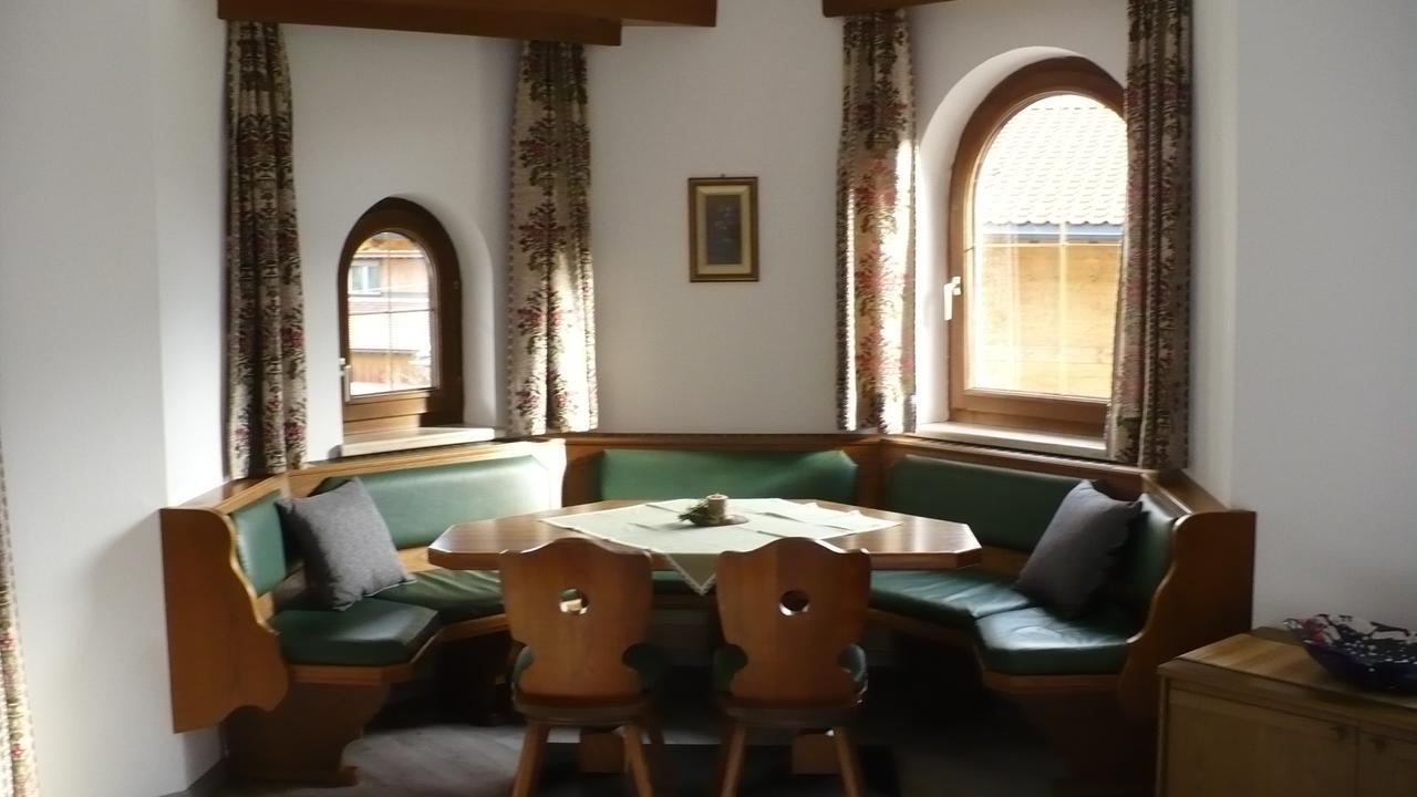 Haus Panorama Lägenhet Lermoos Exteriör bild